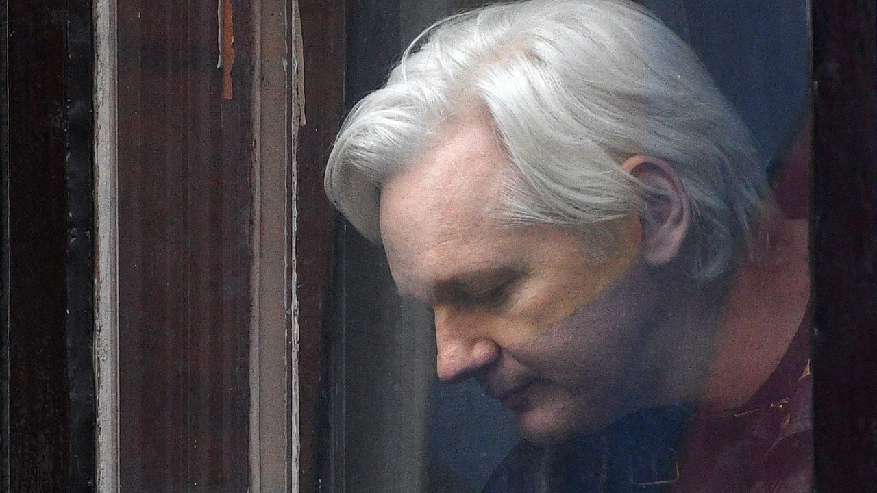 EU niega que los cargos contra Assange sean políticos o por actividad periodística