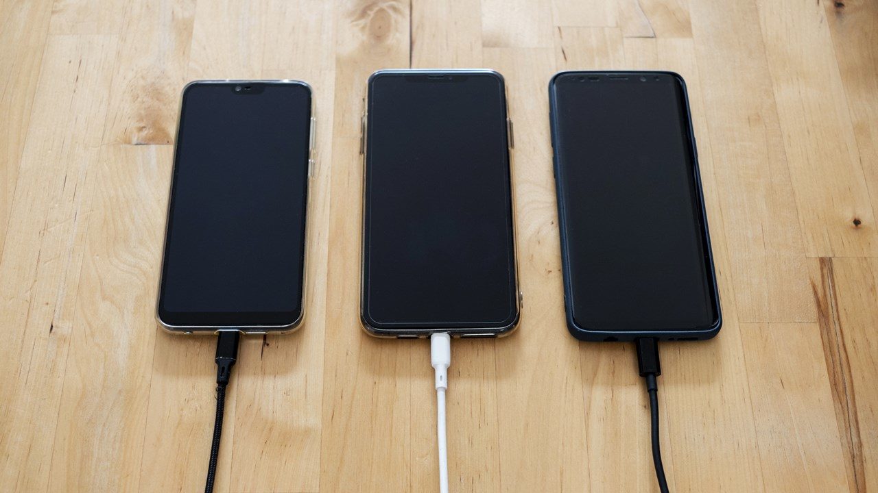 ¿Compraste un celular en una tienda en línea? Fabricantes van contra el ‘mercado gris’