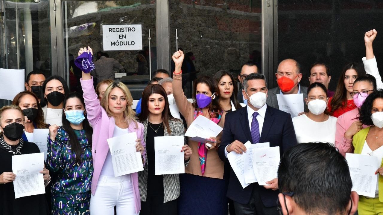 PRI denuncia ante FGR a Layda Sansores por comentarios contra diputadas