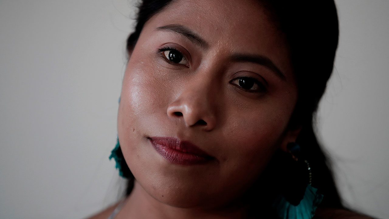 Yalitza Aparicio destaca como embajadora de distintas marcas de lujo
