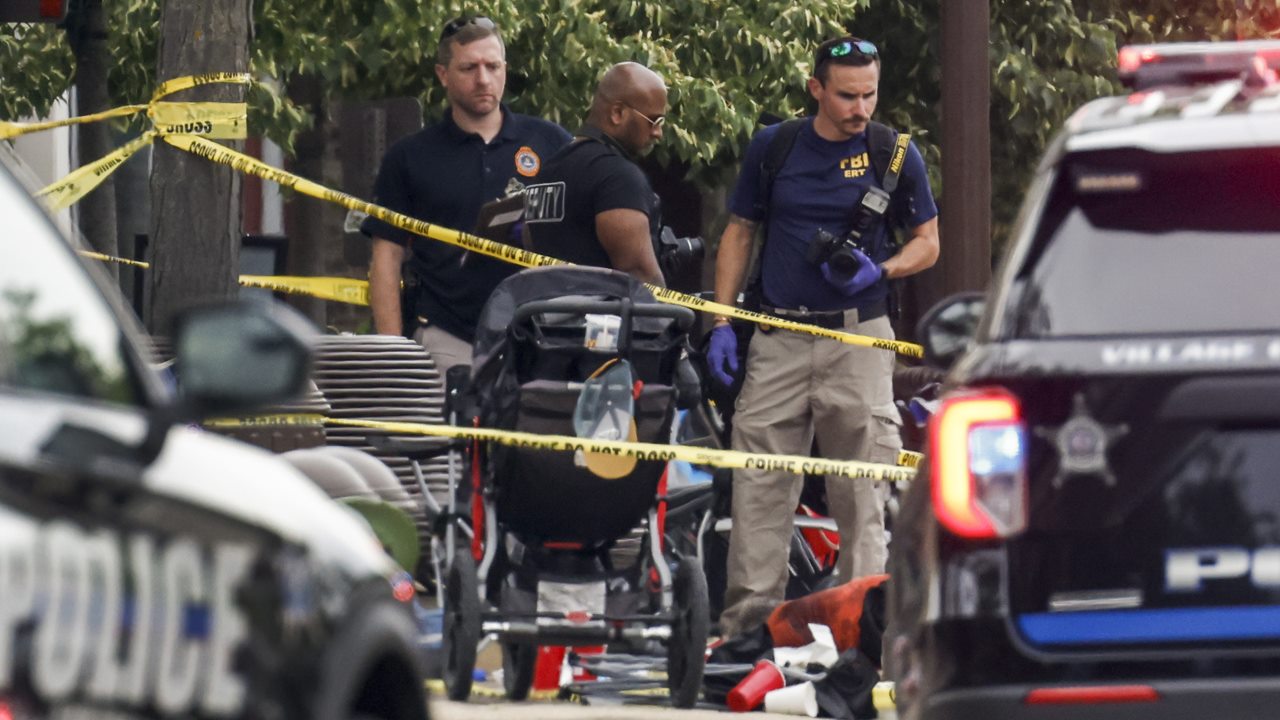 Muere segundo mexicano por tiroteo en Highland Park; agresor planeaba segundo ataque