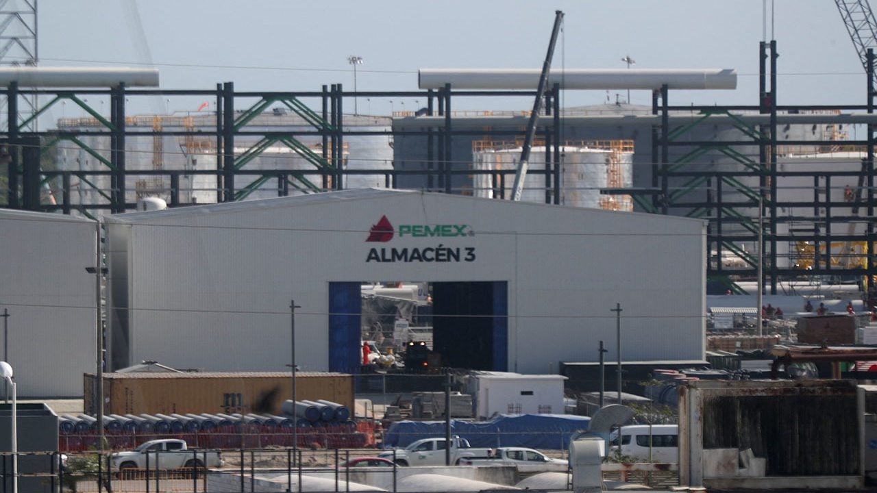INAI ordena a Bancomext informar sobre financiamiento para refinería de Dos Bocas