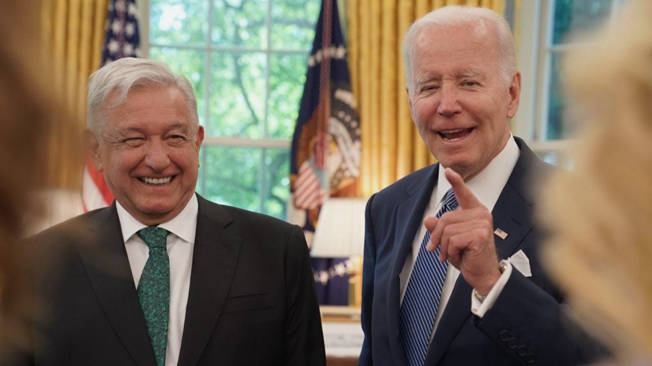 AMLO y Biden hablan por teléfono sobre migración y otros desafíos fronterizos