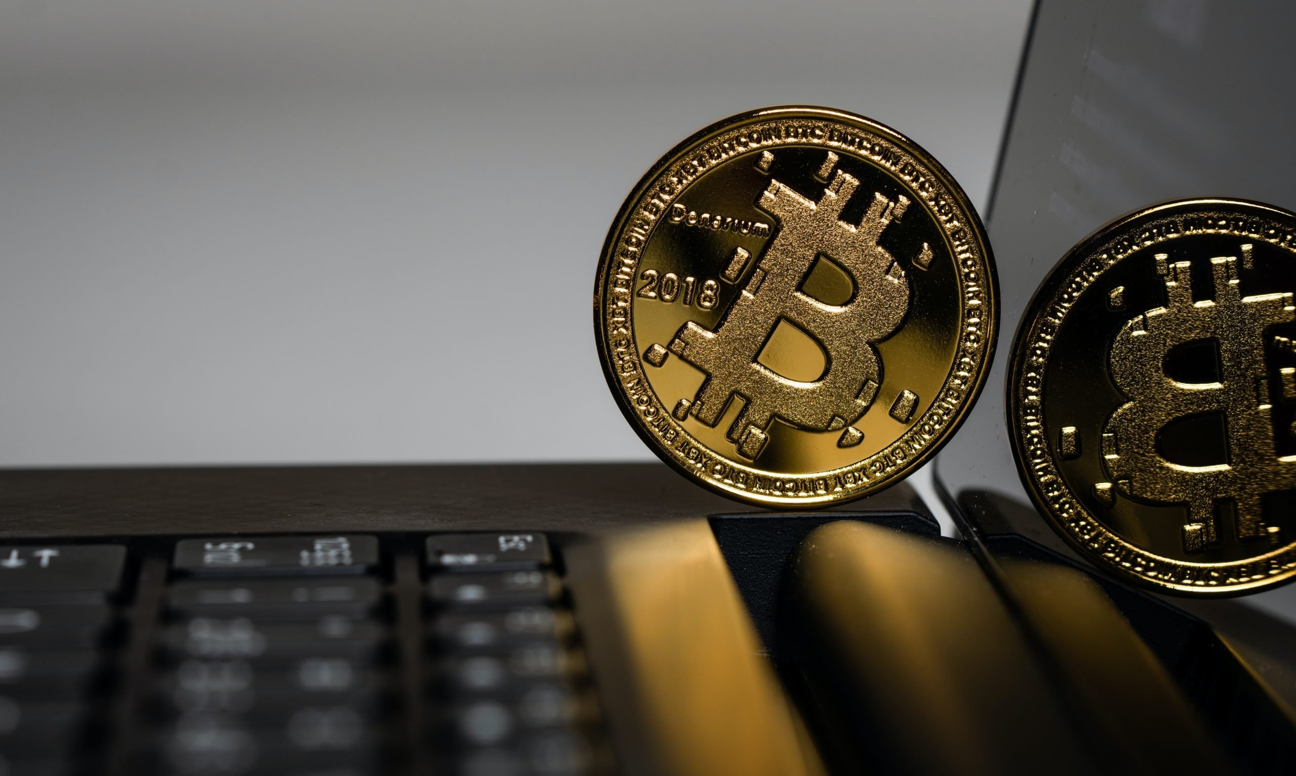 Bitcoin cierra el mejor febrero de su historia