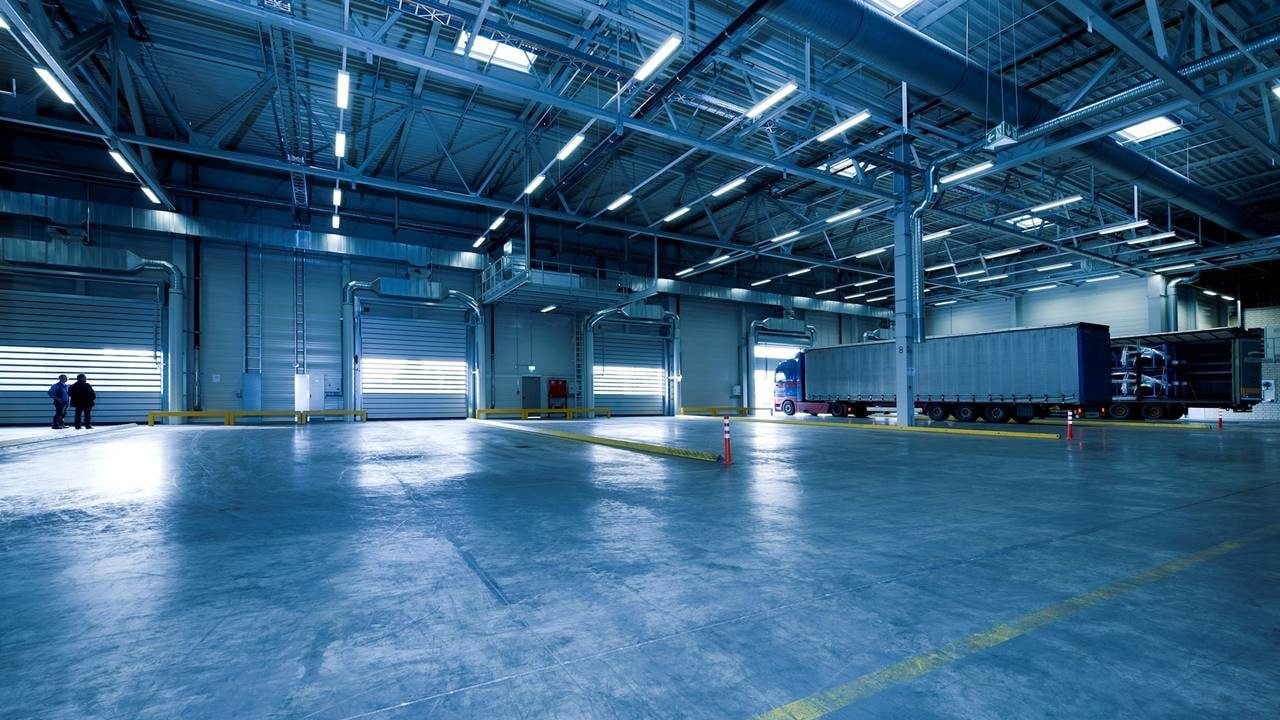 El superpeso pega al nearshoring: encarece la construcción de plantas
