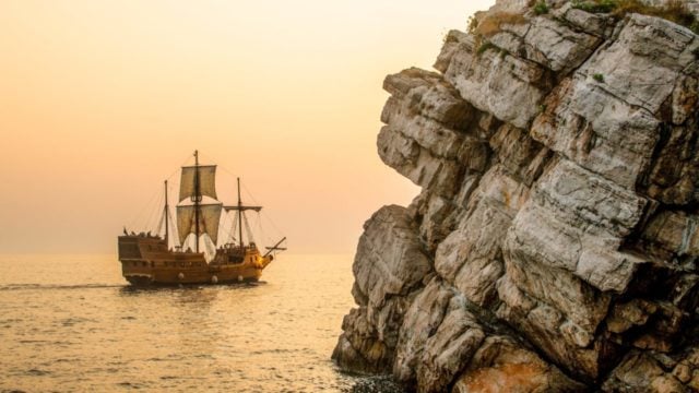 Recuperan antiguo barco romano hundido en mar Adriático