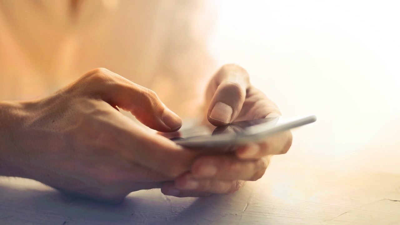 Entregaba telegramas, ahora ofrece dinero por celular; así ha evolucionado Western Union