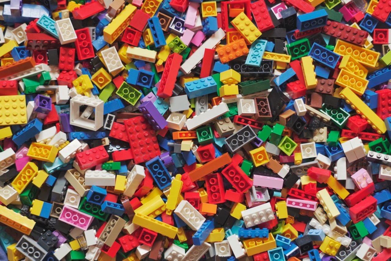 Lego sale de Rusia por tiempo indefinido; despide a 90 empleados