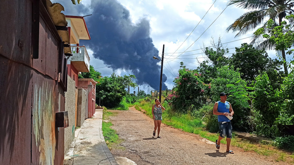 Incendio en depósito de combustible en Matanzas, Cuba