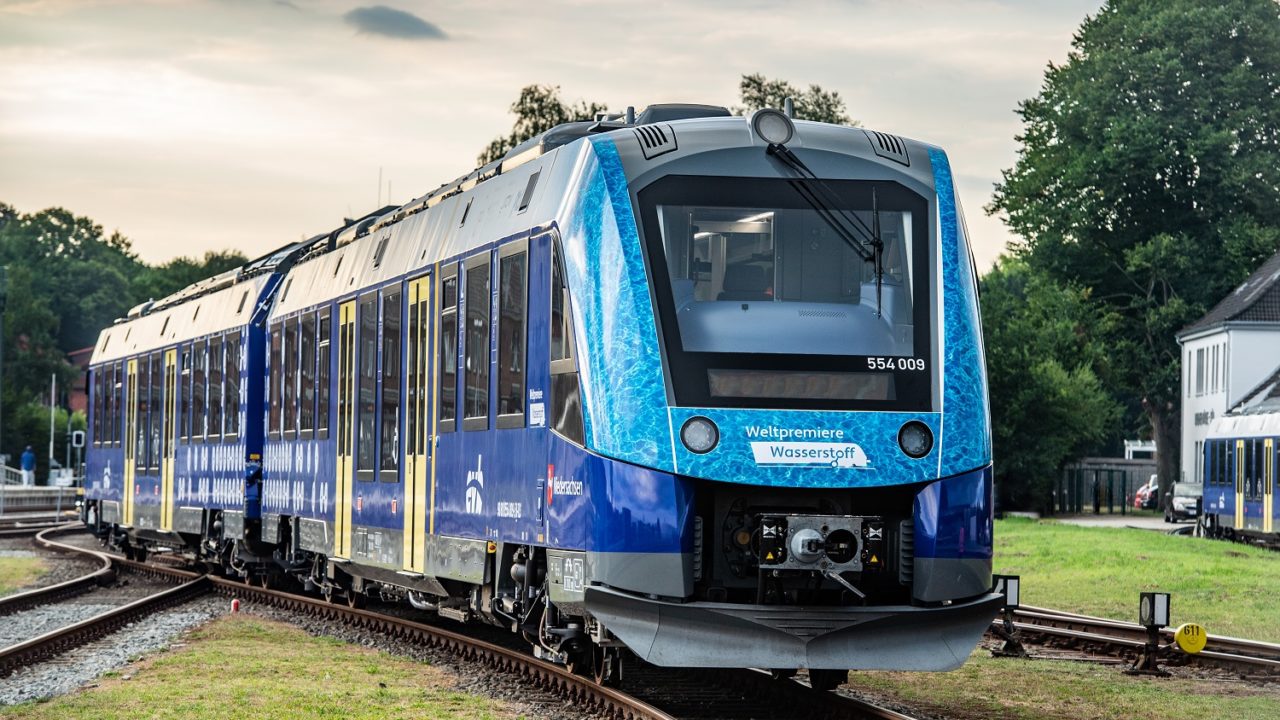 Comienzan a circular en Alemania primeros trenes impulsados con hidrógeno