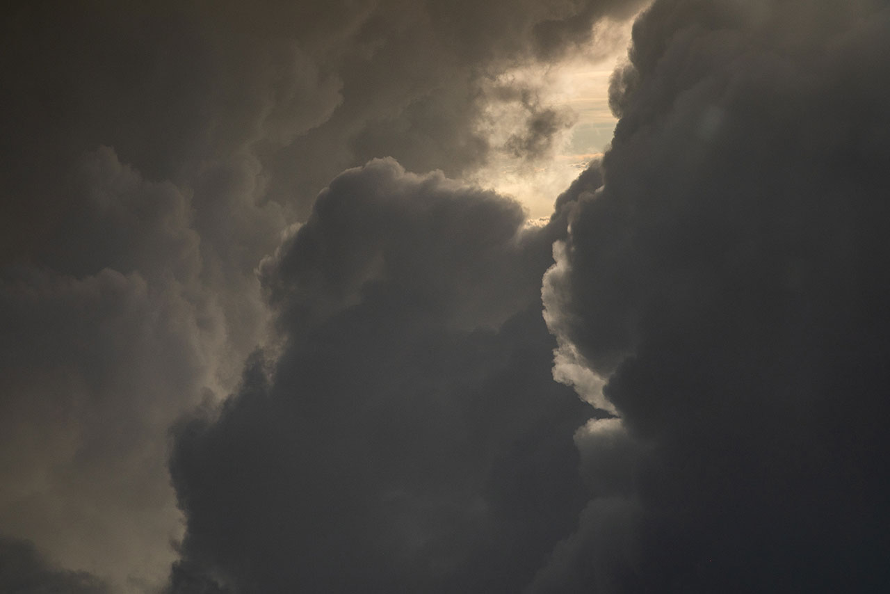 La reducción de la contaminación del aire está haciendo que las nubes reflejen menos luz solar