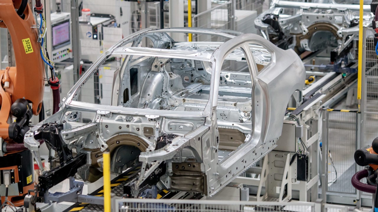 BMW empezará en 2027 producción exclusivamente de autos eléctricos y baterías en SLP; invertirá 800 mde