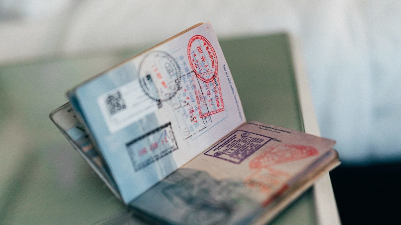 Singapur dirá adiós al uso de pasaportes en 2024; instalarán controles biométricos