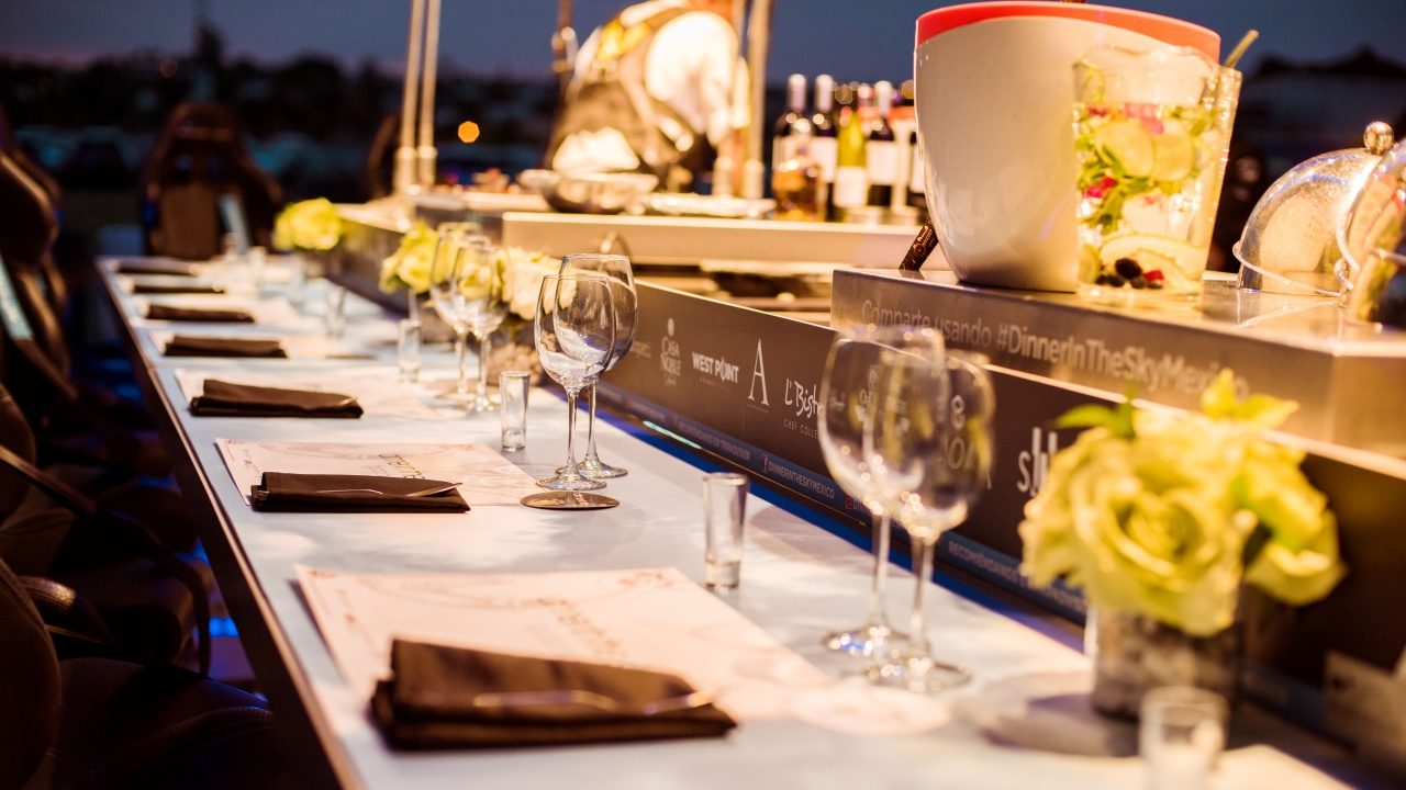 Dinner in the Sky: una experiencia gastronómica en las alturas