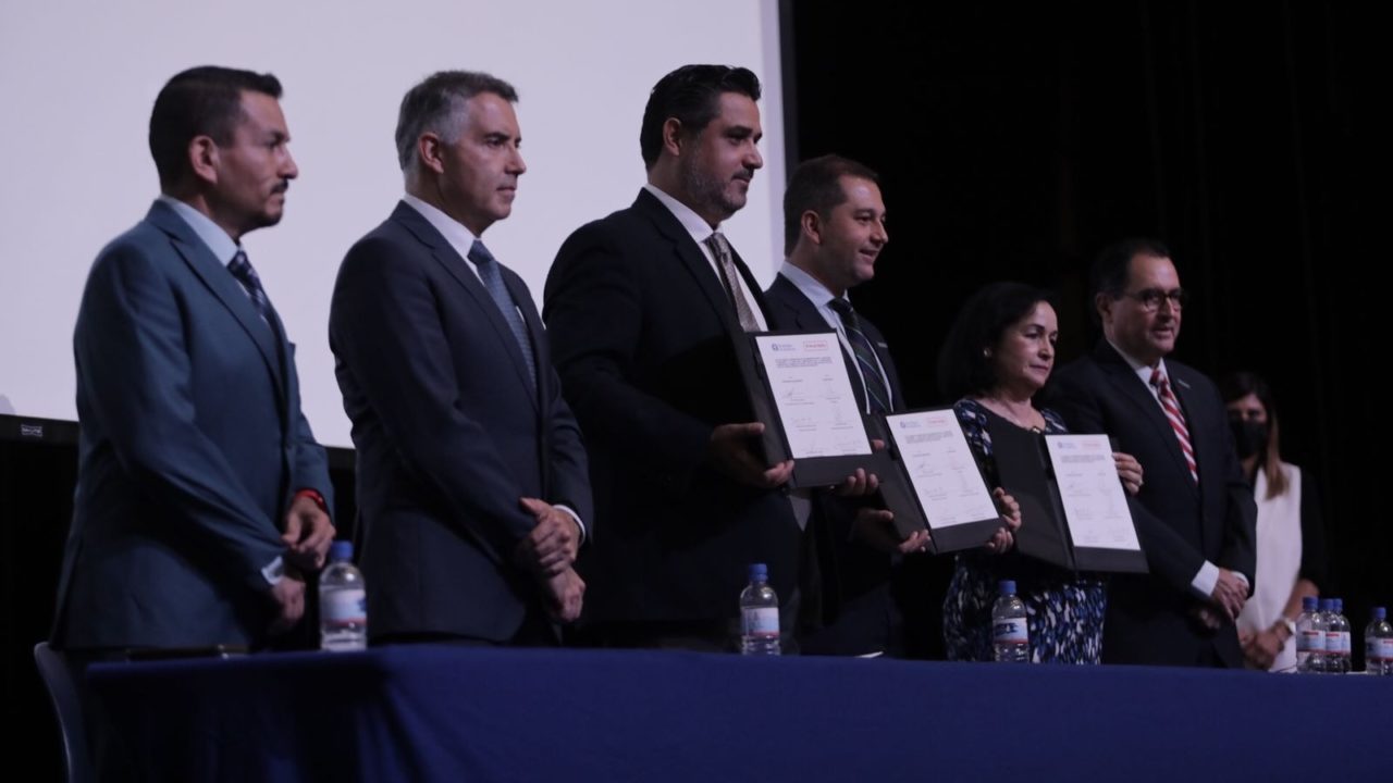 Unen esfuerzos El Gran Bajío y el Tecnológico de Monterrey
