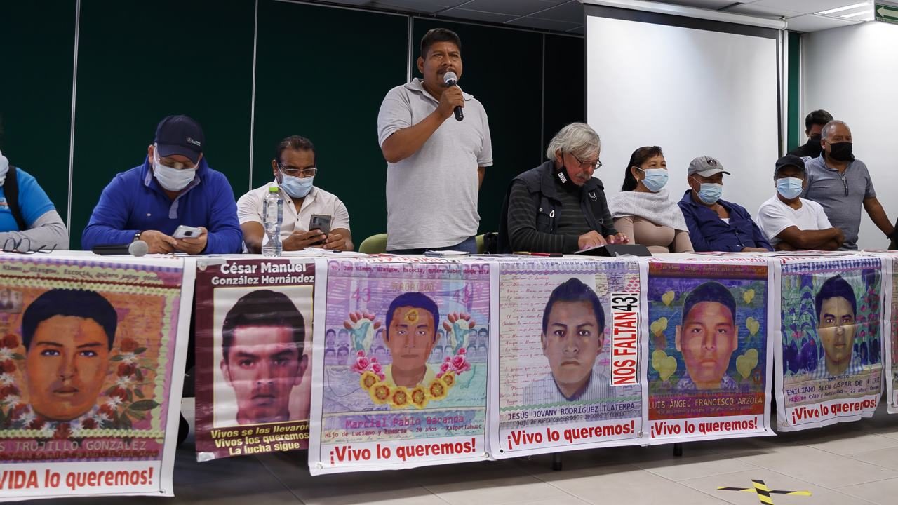 Padres de Ayotzinapa: No hay ‘pruebas técnicas’ en último informe