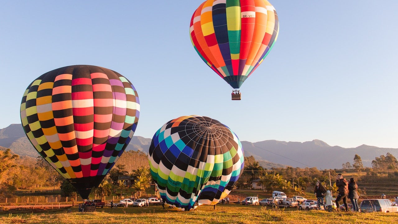 El Pueblo Mágico de Santiago, Nuevo León, alista festival con globos aerostáticos