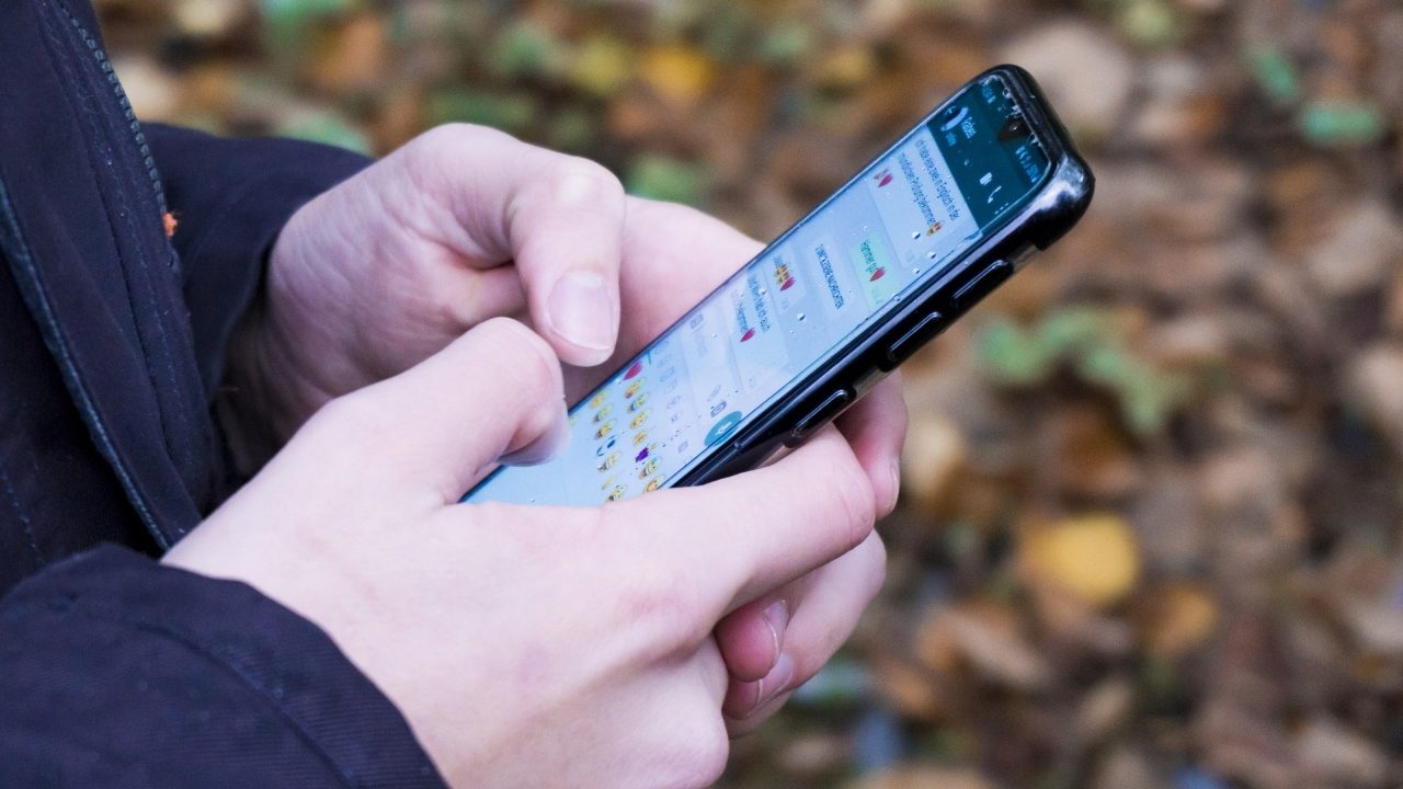 WhatsApp: Cómo enviar mensajes en negritas, cursivas o tachado
