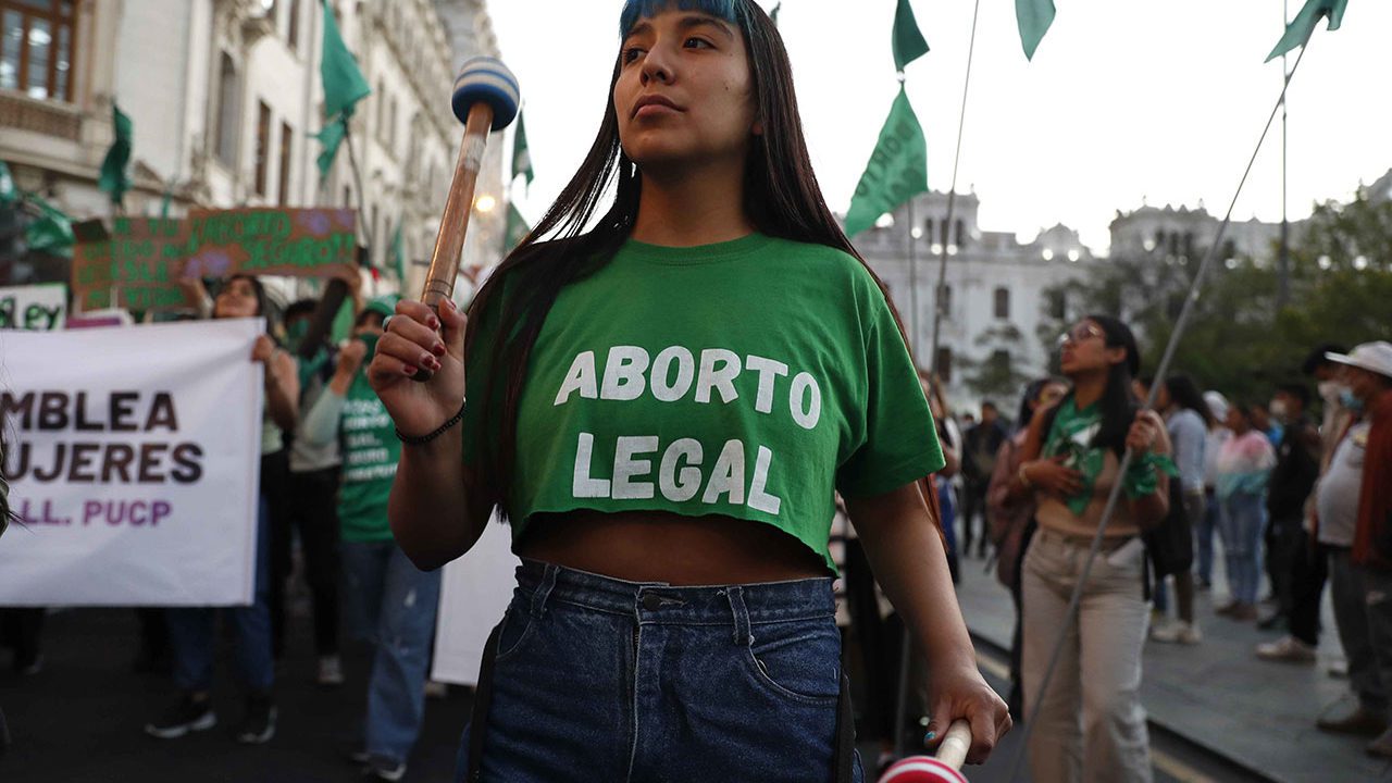 ONG urgen eliminar delito de aborto en todo el país