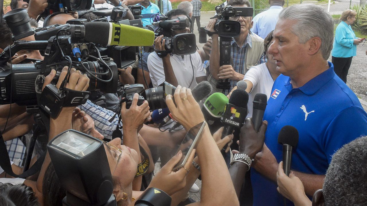‘No se irrespeta a los héroes de la patria. No en Cuba’: Díaz-Canel
