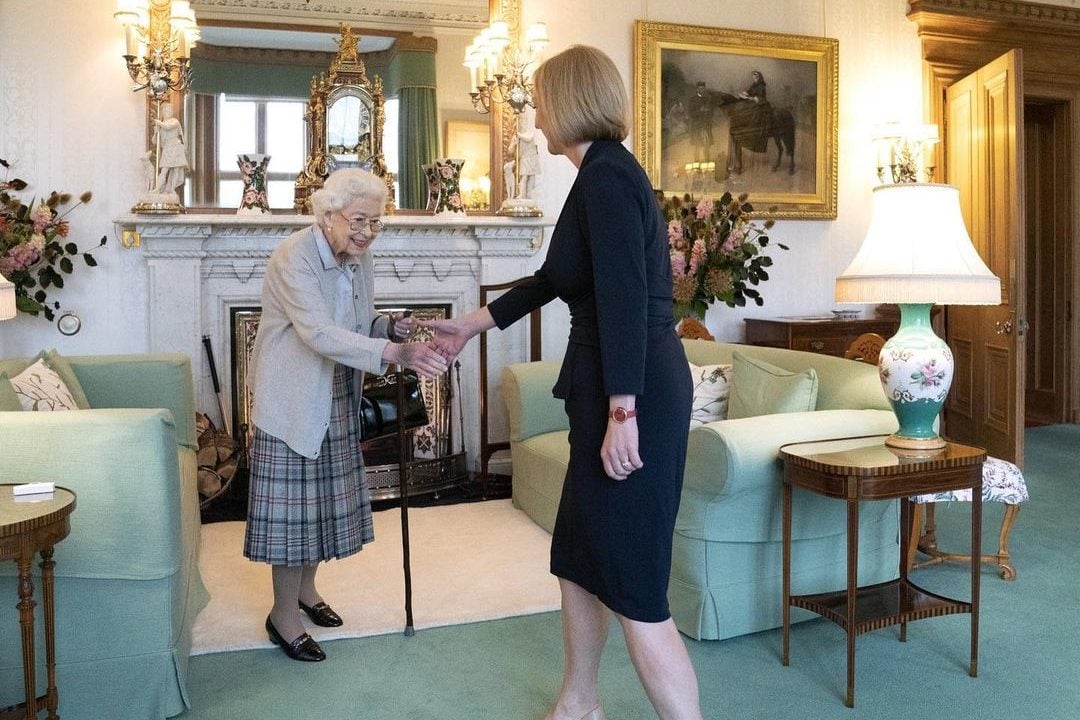 Isabel II fue una de los grandes líderes del mundo: Liz Truss