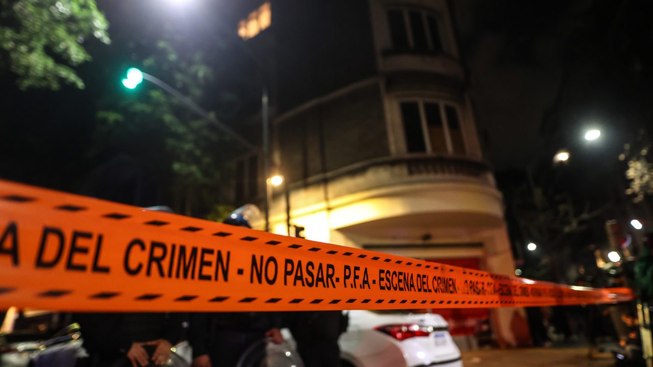 Atacan con arma de fuego a Cristina Kirchner, vicepresidenta de Argentina; sale ilesa