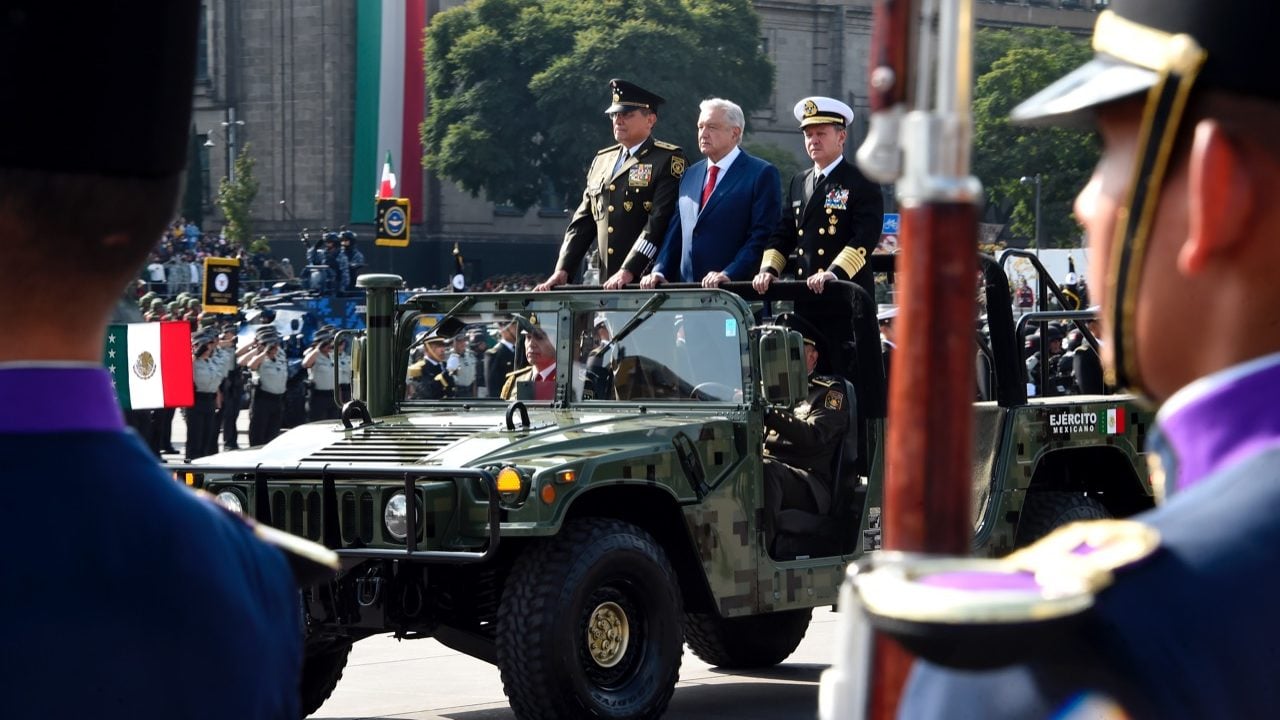 Preferencia ciudadana por un Gobierno militar crece en México