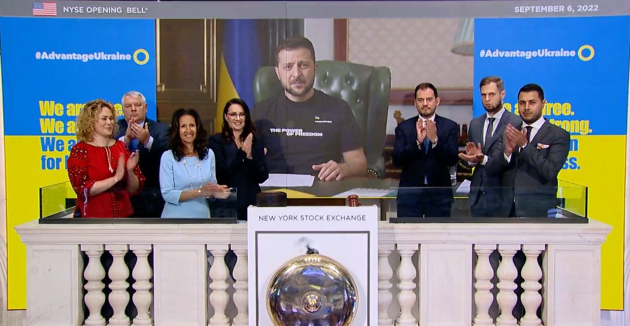 Zelenski toca la campana de la Bolsa de NY en busca de inversiones