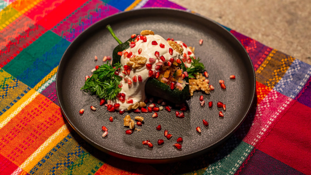 Chiles en Nogada la guía culinaria del platillo emblemático