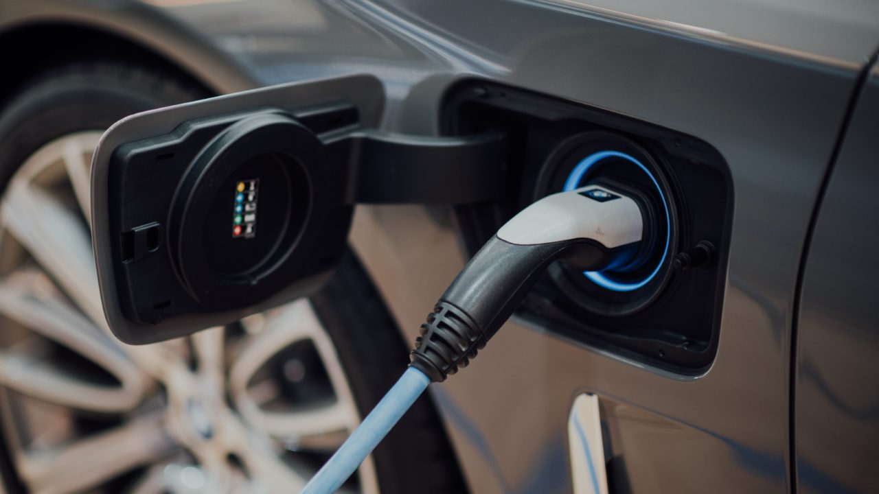 Hertz planea encargar 175,000 vehículos eléctricos de GM para 2027