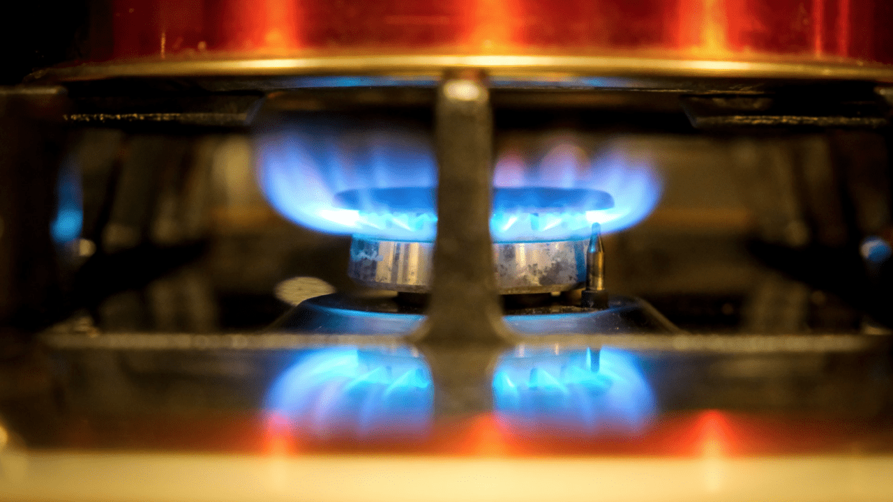 Europa acuerda limitar precio del gas tras semanas de negociaciones