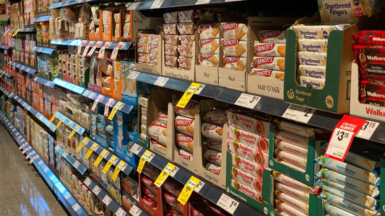 Comidas ultraprocesadas aumentan riesgo de cáncer en hombres