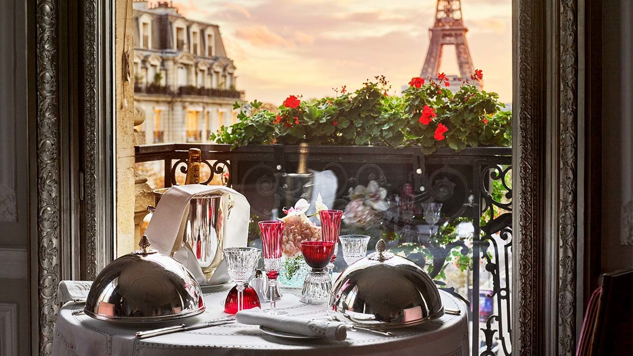 El Hotel Plaza Athénée renueva sus más icónicos espacios