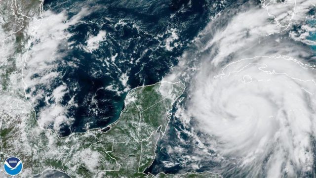 huracán Ian se acerca a Florida con potencia cercana a categoría 5
