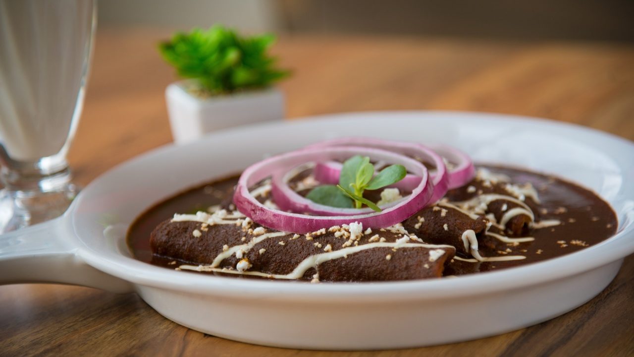 Chefs documentan recetas gastronómicas ancestrales de México para evitar su desaparición