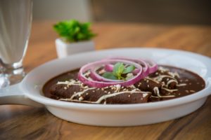 Mole negro