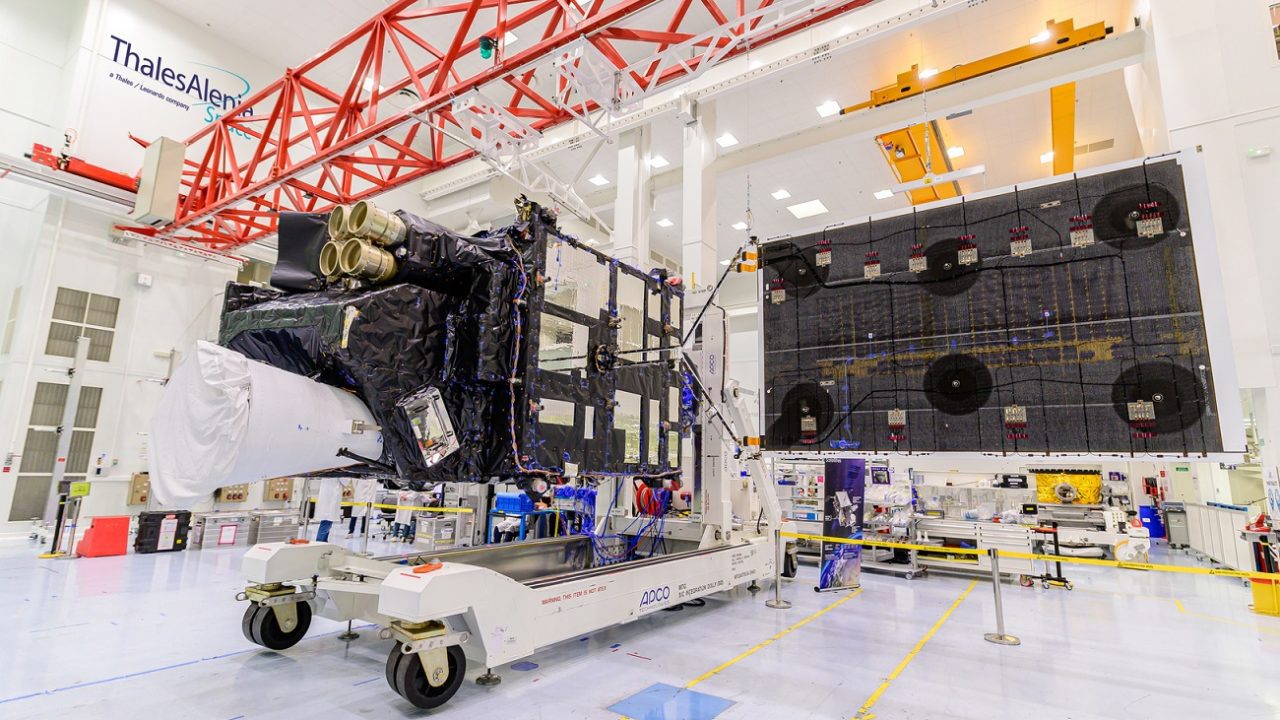 Amazon construye un centro de procesamiento satelital de 120 mdd en Florida