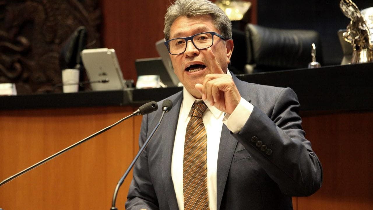 No voy a salir de Morena por la puerta trasera: Ricardo Monreal