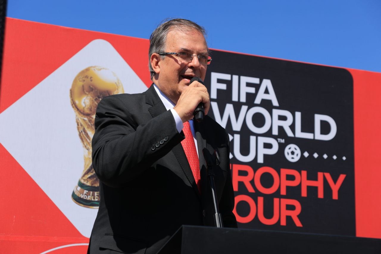 México debe aspirar a ser grande y traer la Copa del Mundo: Ebrard