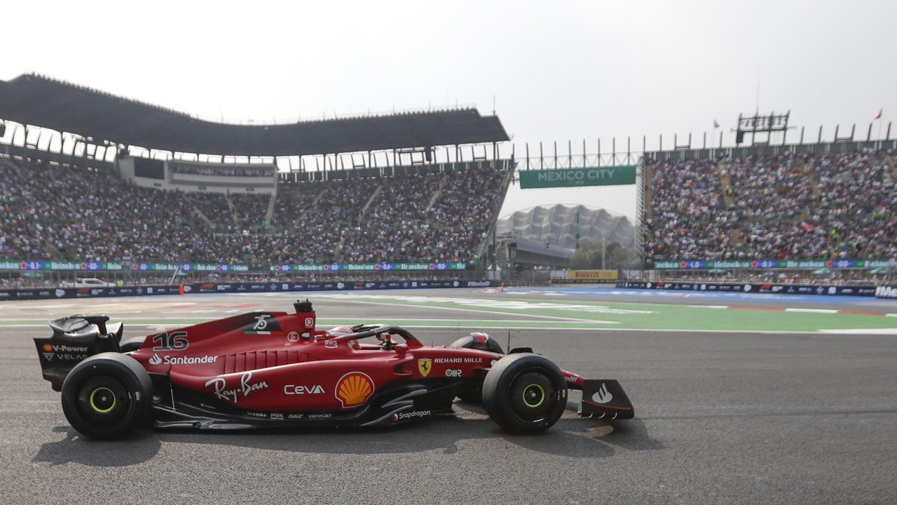 Leclerc se estrella en segunda práctica del Gran Premio de México