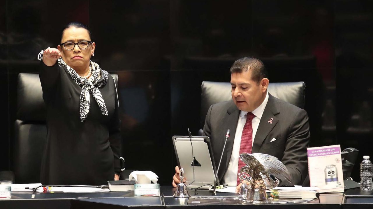 En privado, piden al Ejército y en público, lo denuestan, reclama Rosa Icela Rodríguez