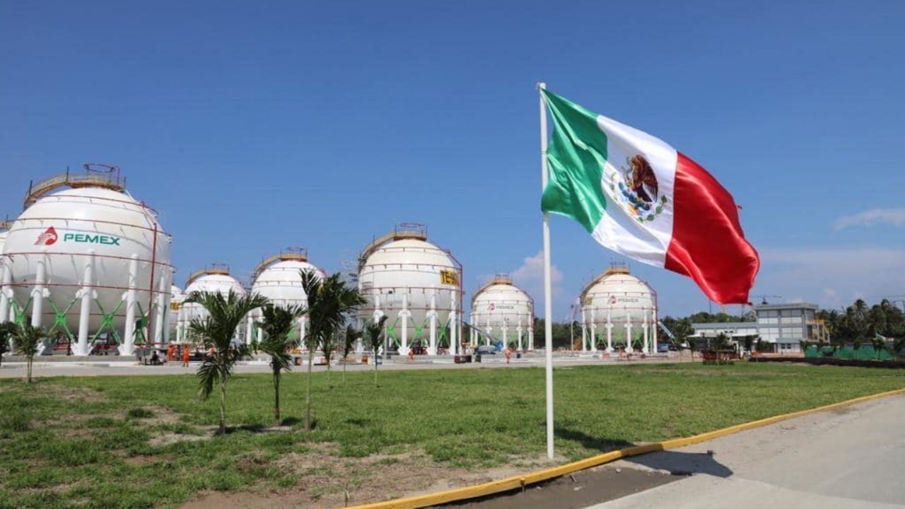 Refinería de Dos Bocas ya abastece diésel a gasolineras cercanas, dice subsidiaria de Pemex