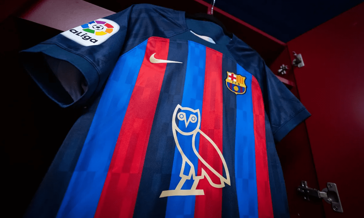 El Barcelona lucirá emblema del cantante Drake en el clásico como parte de su acuerdo con Spotify