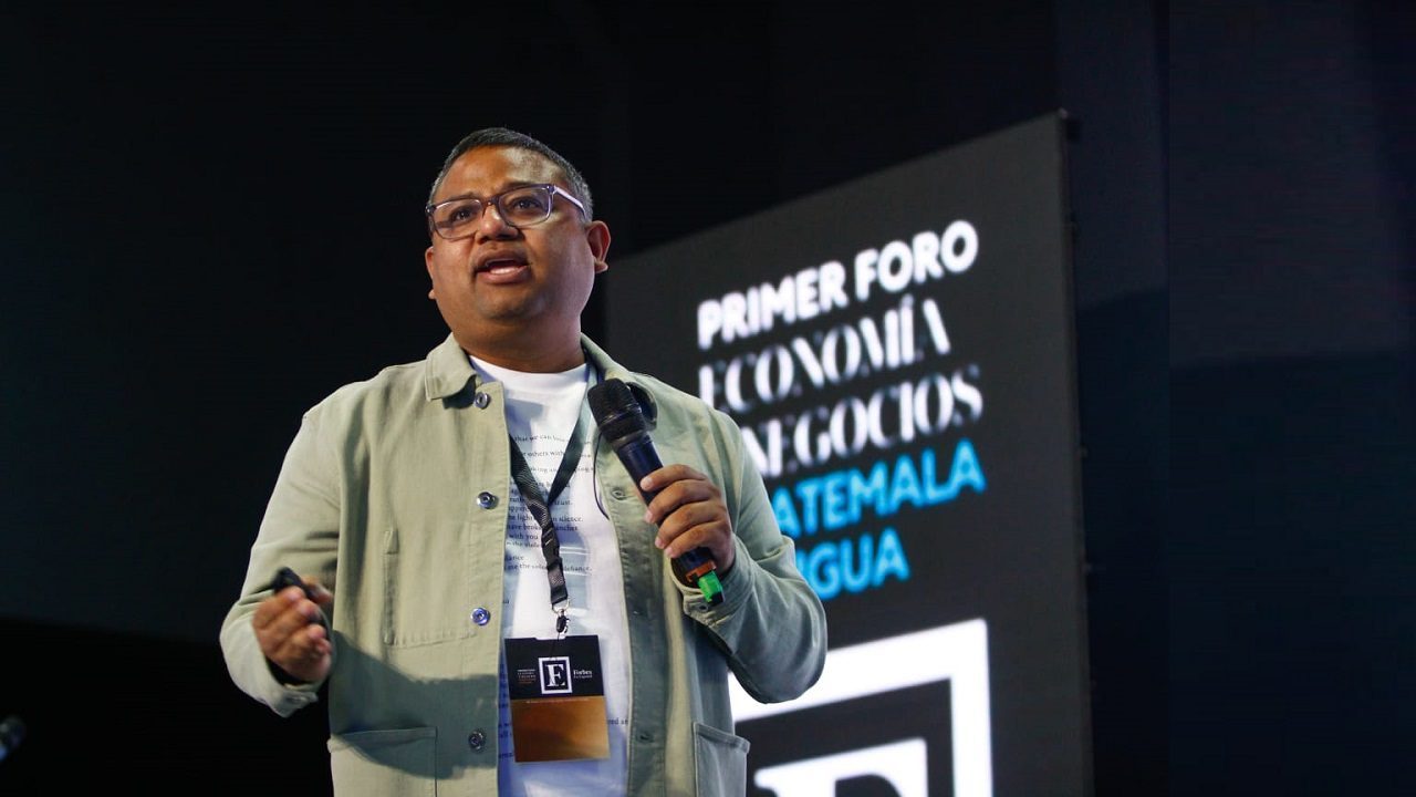 Liderar es más que tener muchos seguidores: Leo Rastogi