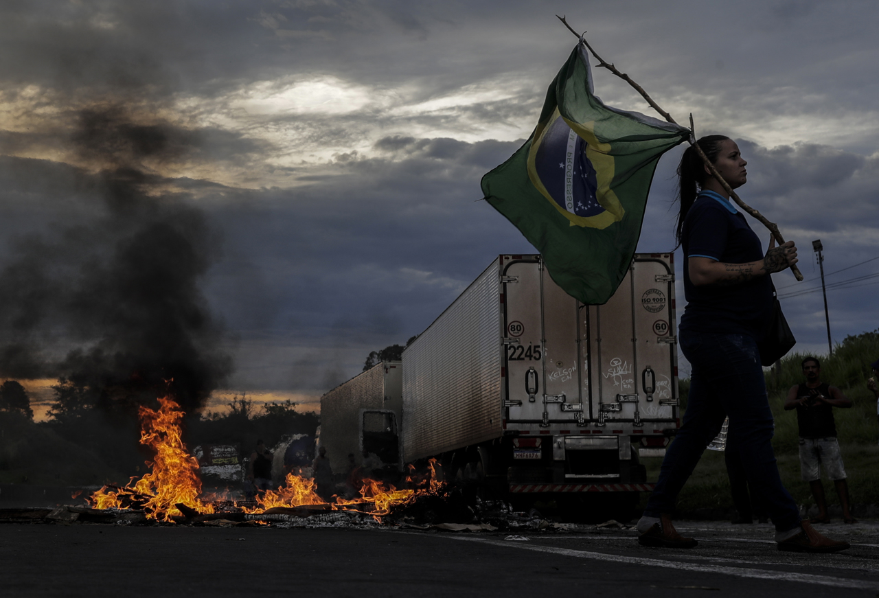 bloquean carreteras Brasil fraude