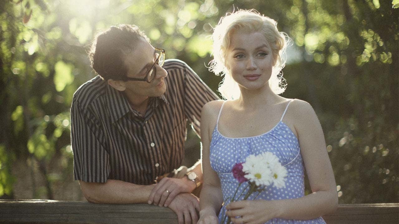 Disfraces de parejas para Halloween, inspirados en películas y series
