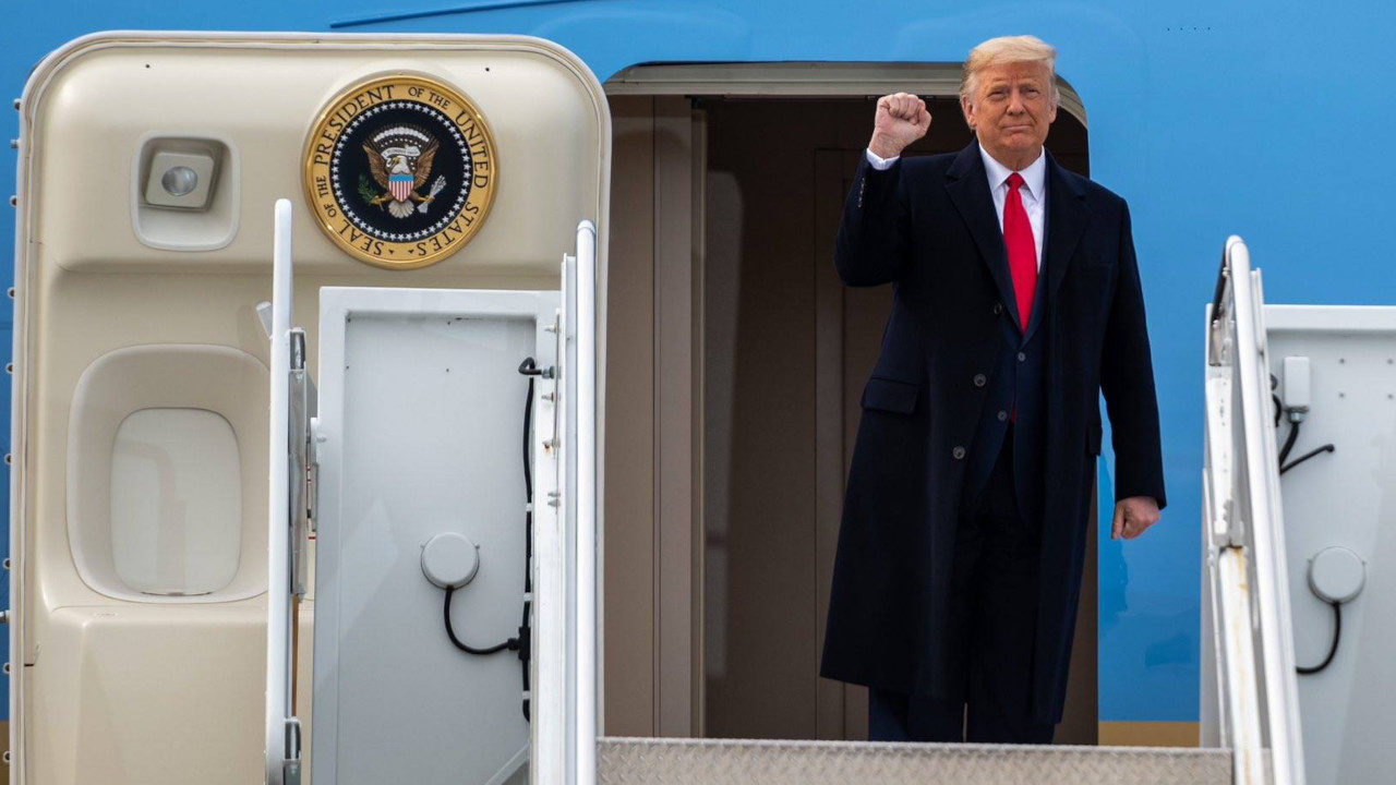 Trump pide a los republicanos que cierren la crisis y apoyen a McCarthy