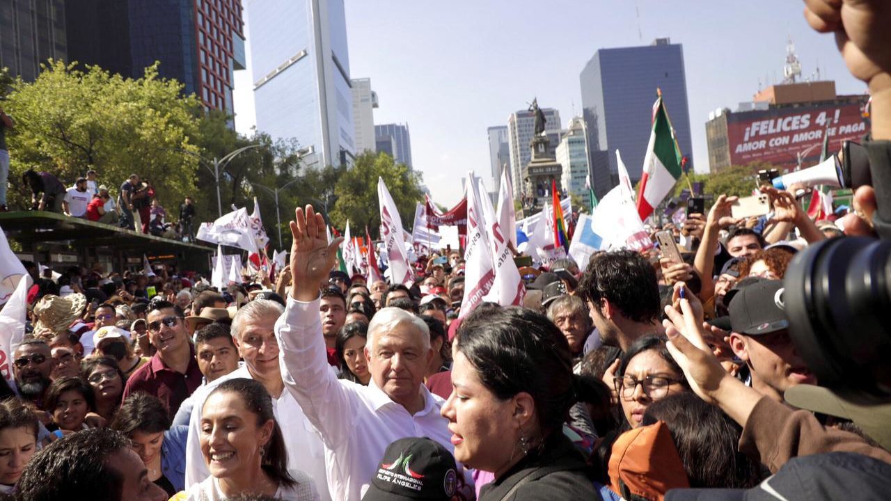 Oposición critica movilización de AMLO; fue ‘marcha del cash’, dicen