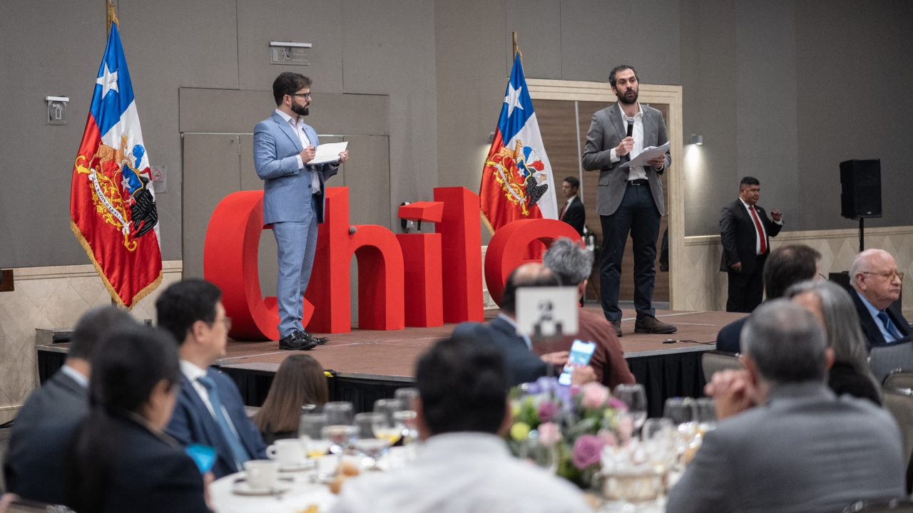 Estamos disponibles para trabajar con México: presidente de Chile a empresarios
