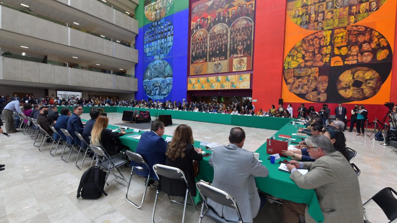Reforma electoral de AMLO avanza en comisiones; pasa al pleno de San Lázaro